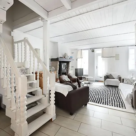 Charmante Maison De Village Au Coeur De - Fr-1-434-119 *